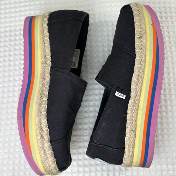 Black Canvas Espadrille Flats - Picture 3 of 9